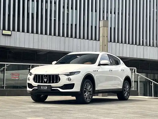 MASERATI LEVANTE 2020