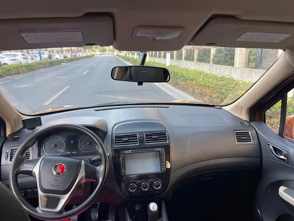 Dongfeng X3 2015 1.5L Comfort