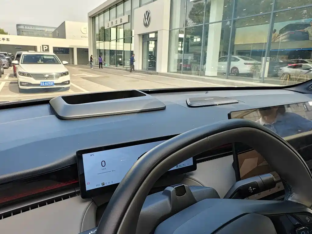 Lynk & Co Z20 — миниатюра 9