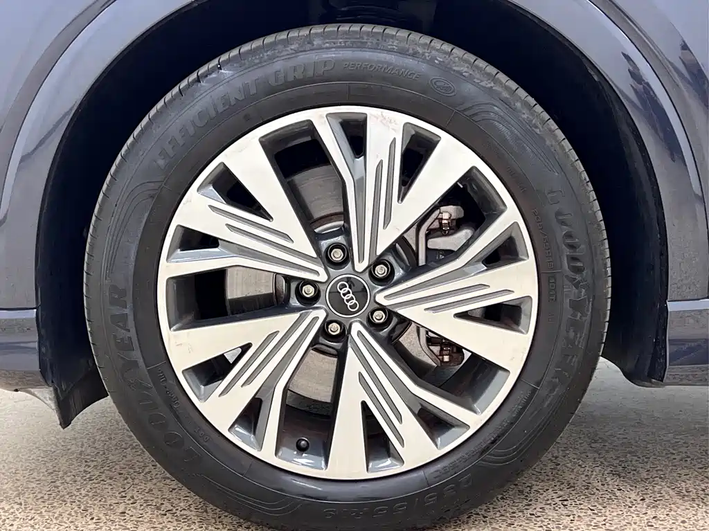Audi Q4 e-tron — миниатюра 10