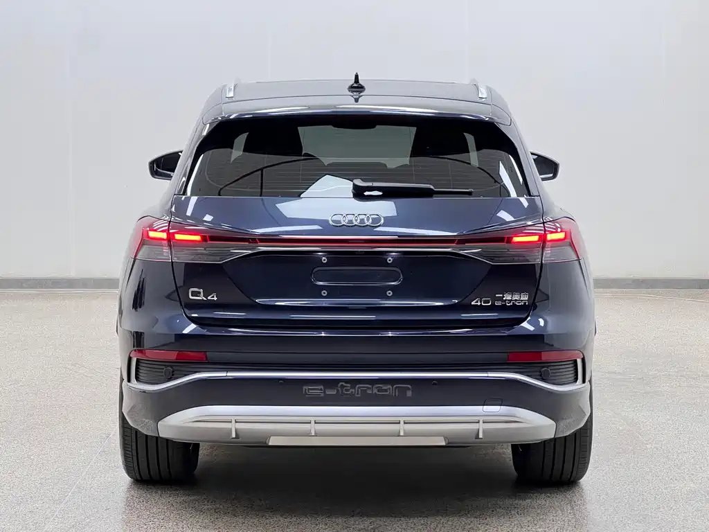 Audi Q4 e-tron — миниатюра 5