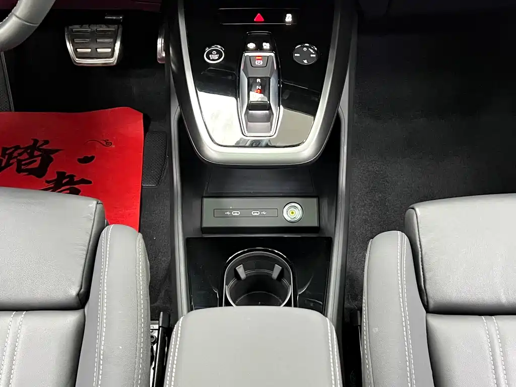 Audi Q4 e-tron — миниатюра 24
