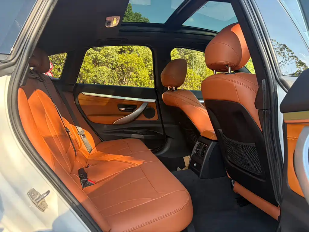 BMW 3 Series GT — миниатюра 10