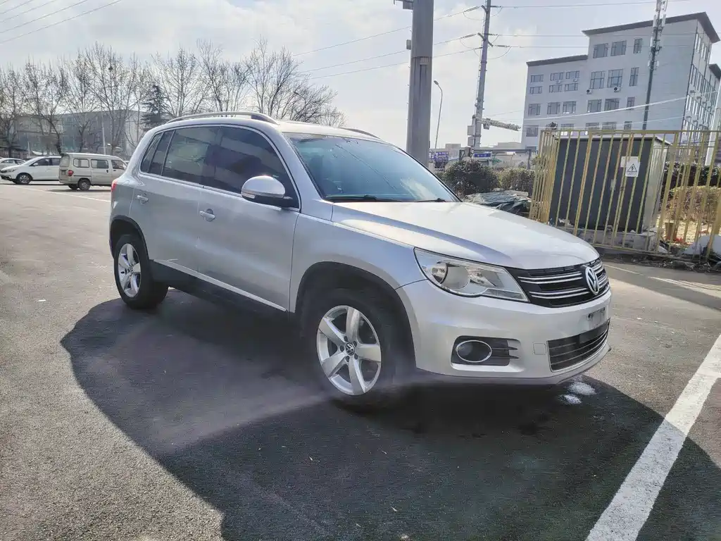 Volkswagen Tiguan 2012 1.8TSI AT