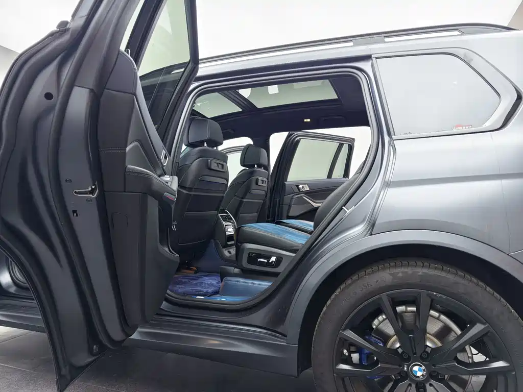 BMW X7 — миниатюра 16