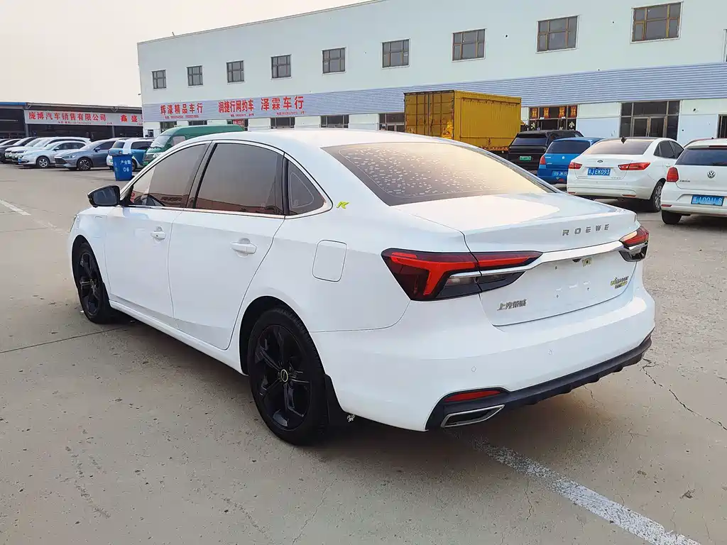 Roewe i6 MAX New Energy — миниатюра 6