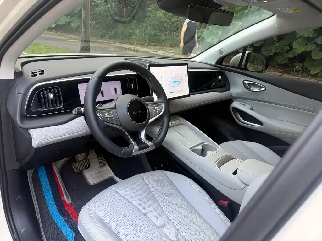 BYD Sealion 05 EV — миниатюра 17
