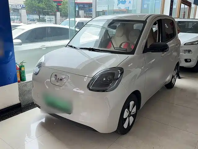 WULING AUTOMOBILE HONGGUANG MINIEV 2025