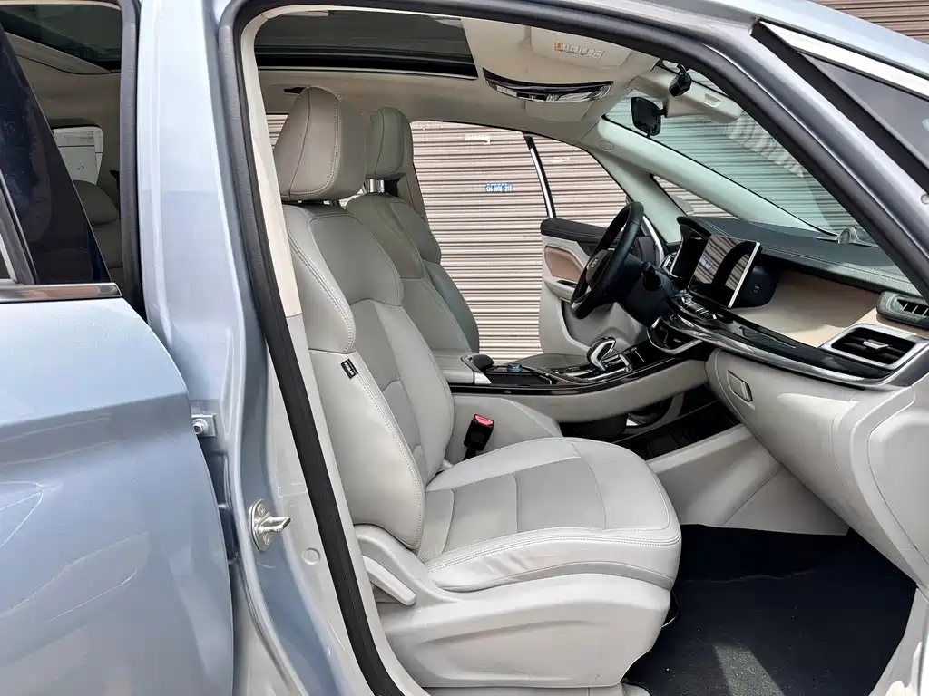 Geely Jia Ji New Energy — миниатюра 11
