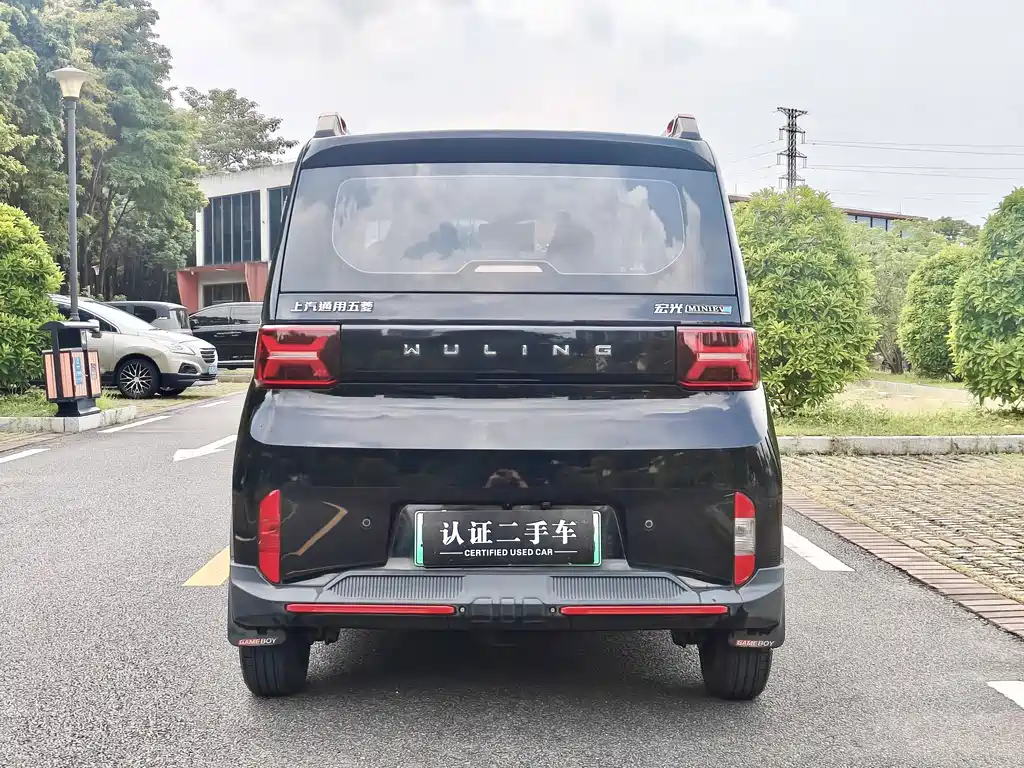 Wuling MINIEV — миниатюра 6