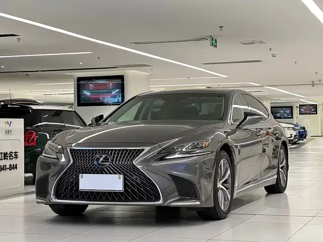 LEXUS LS 2019