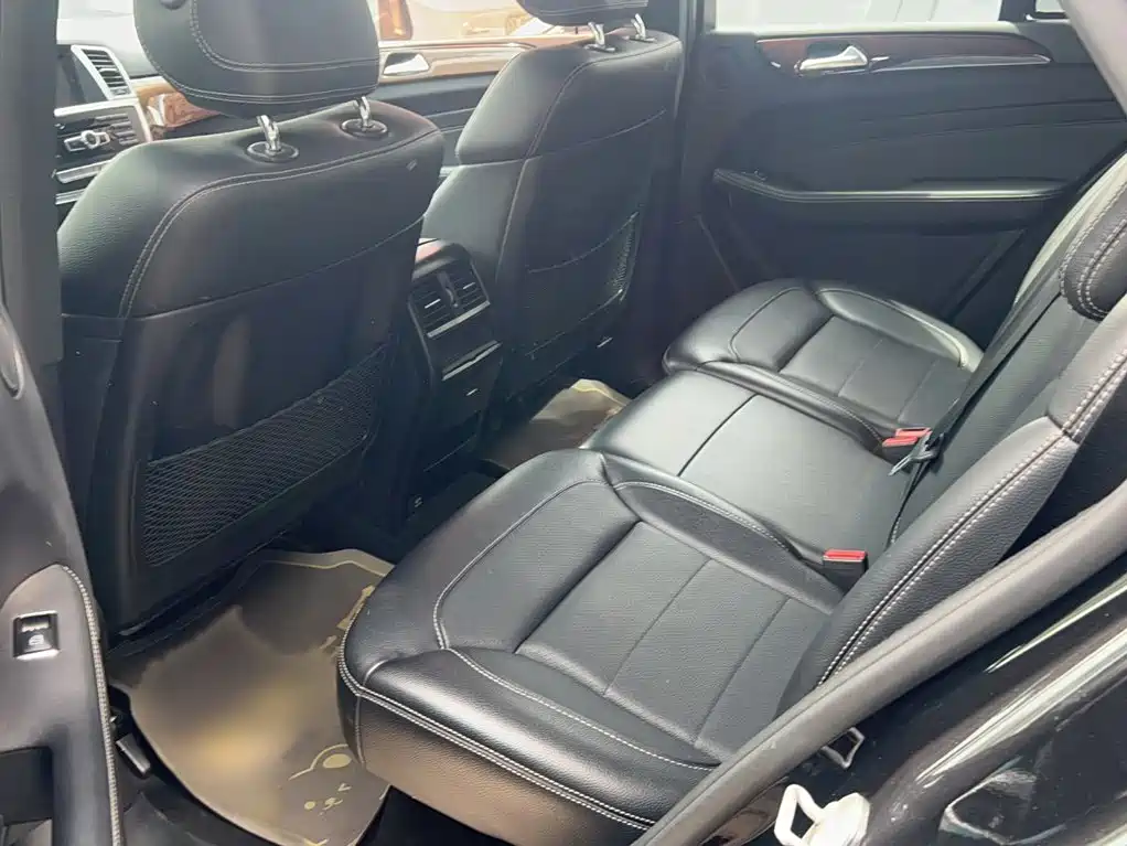 Mercedes-Benz M-Class — миниатюра 13