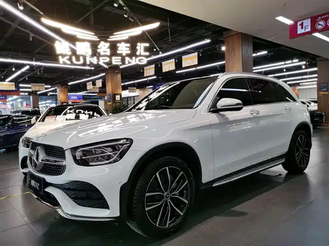 MERCEDES-BENZ GLC