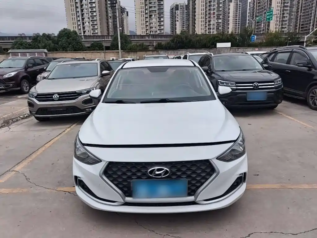 Hyundai Elantra — миниатюра 3