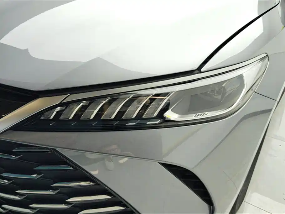 BYD Qin Plus PLUS 2025 DM-i Smart Drive 128KM