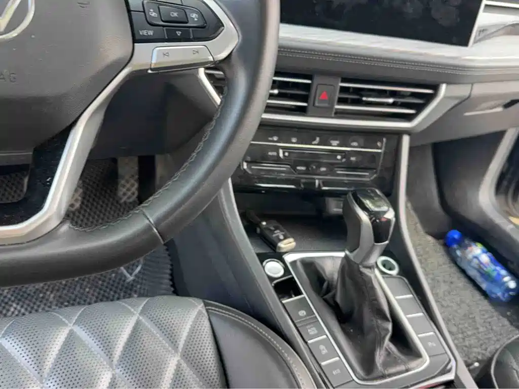 Volkswagen Sagitar — миниатюра 9