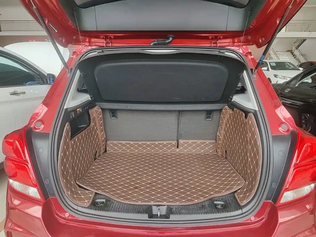Chevrolet Trax — миниатюра 19