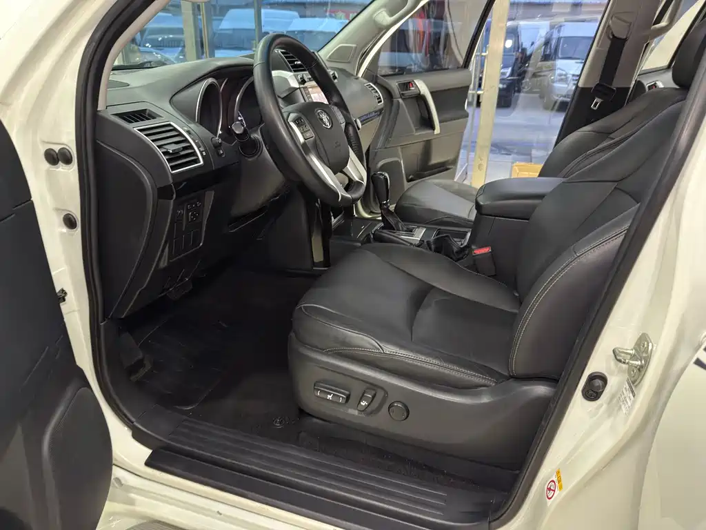Toyota Prado — миниатюра 5