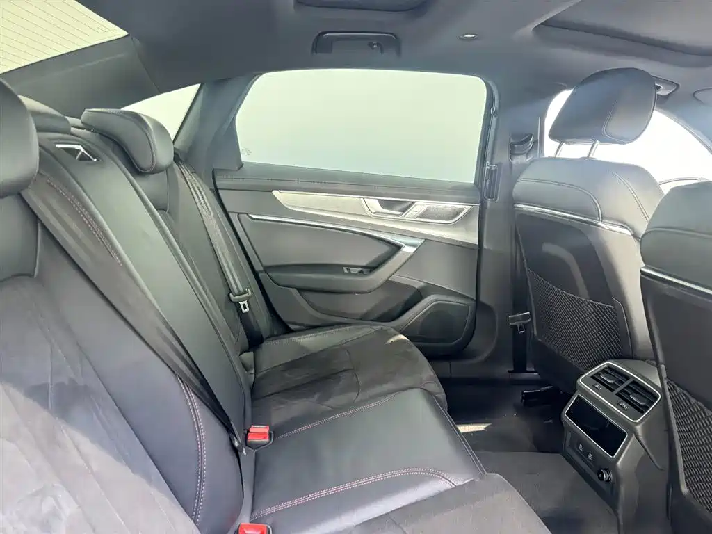 Audi A6L 2024 45 TFSI
