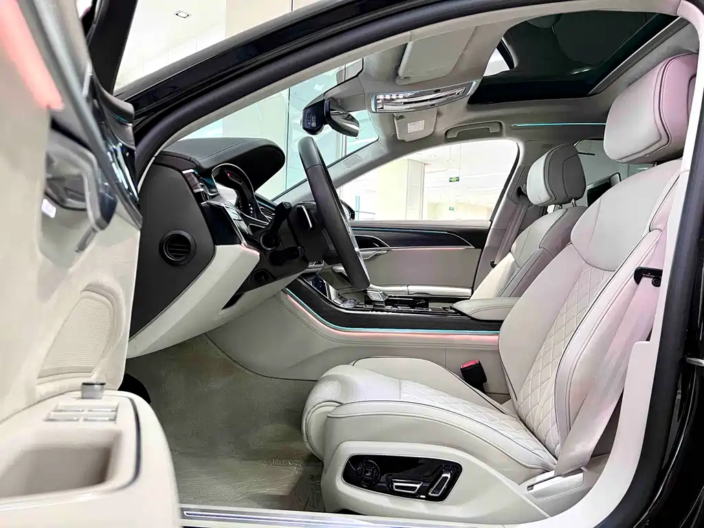 Audi A8 — миниатюра 7