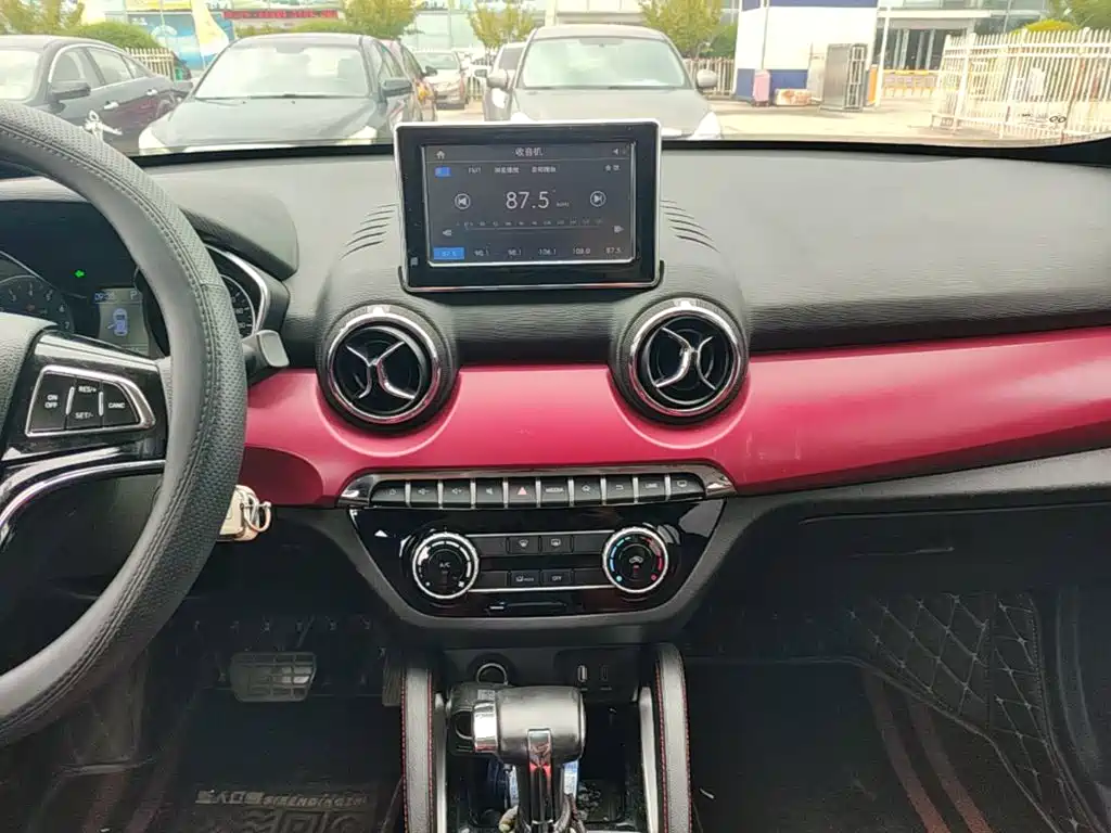 BAIC Senova X35 — миниатюра 13