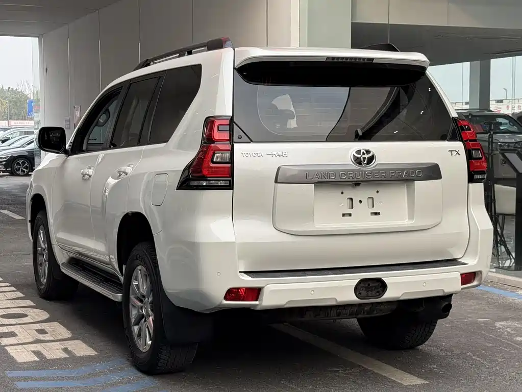 TOYOTA PRADO