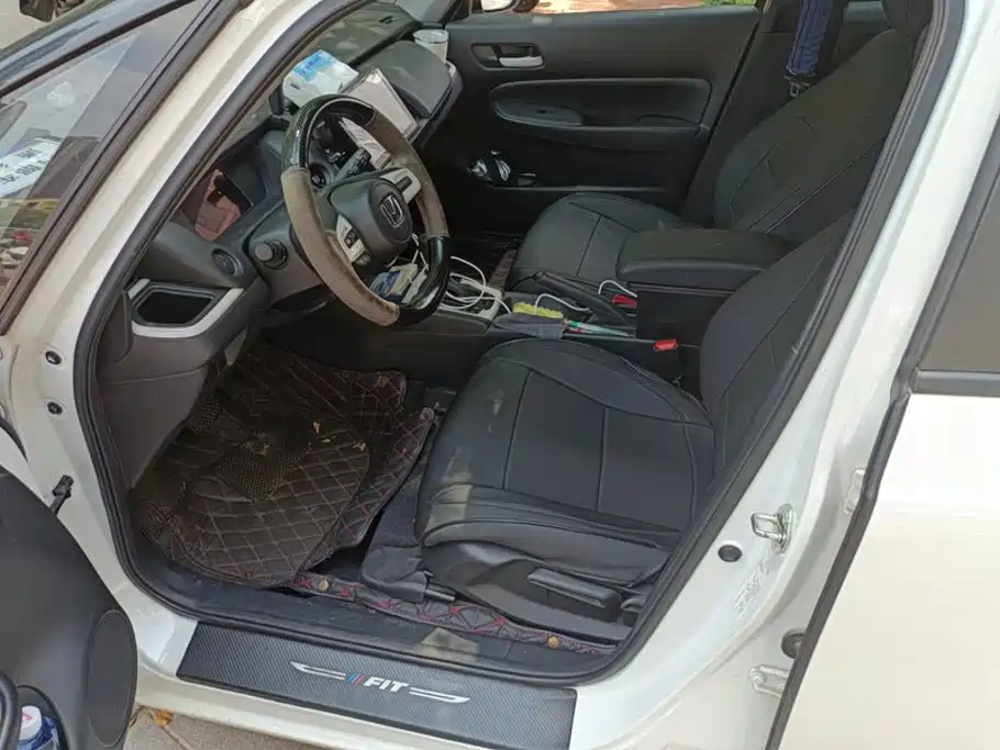 Honda Fit — миниатюра 9
