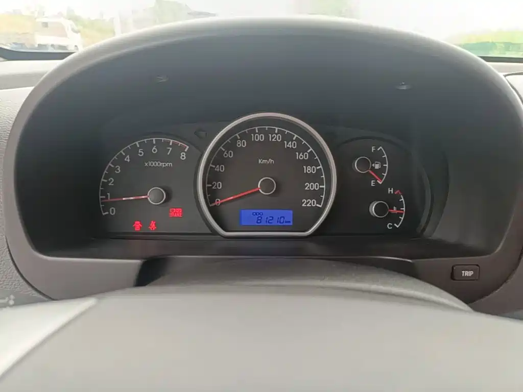 Hyundai Elantra — миниатюра 12