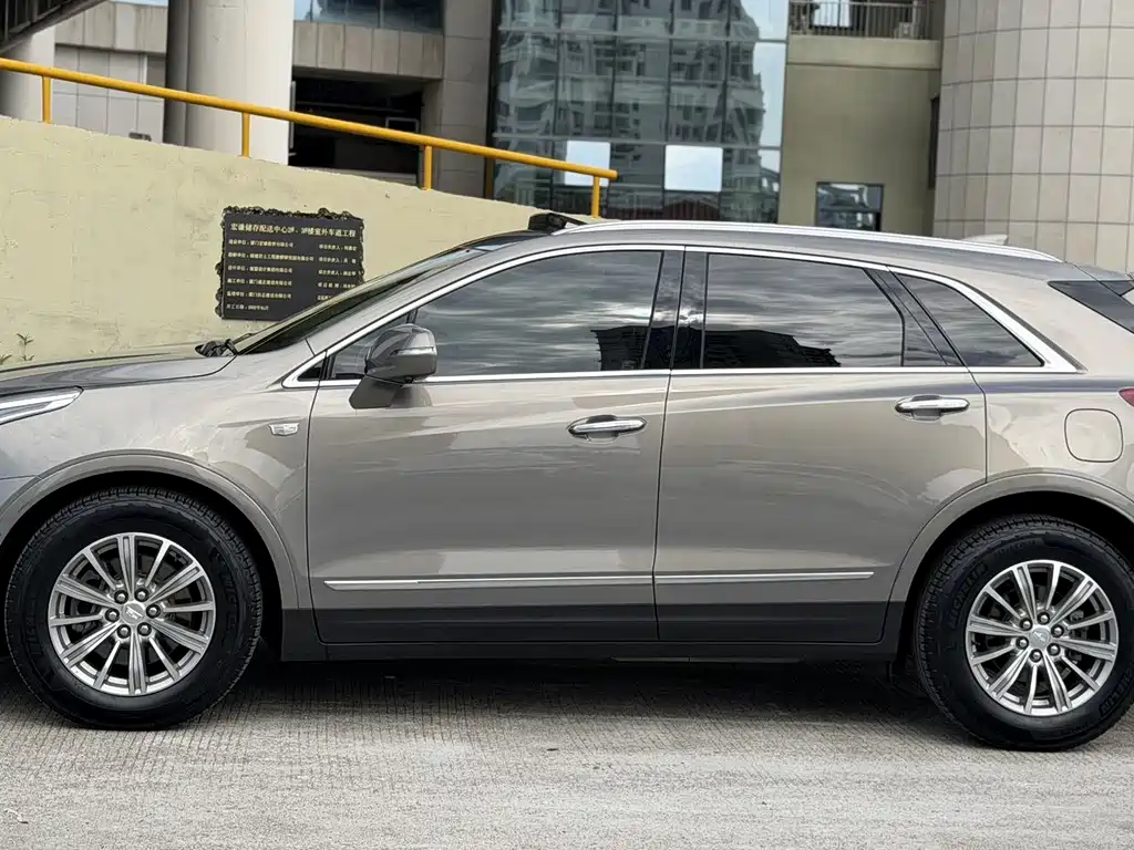 Cadillac XT5 — миниатюра 5