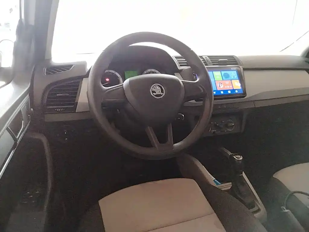 Skoda Fabia — миниатюра 11