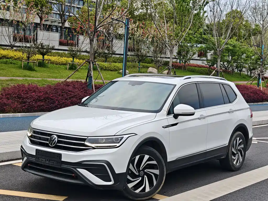 Volkswagen Tiguan L 2023