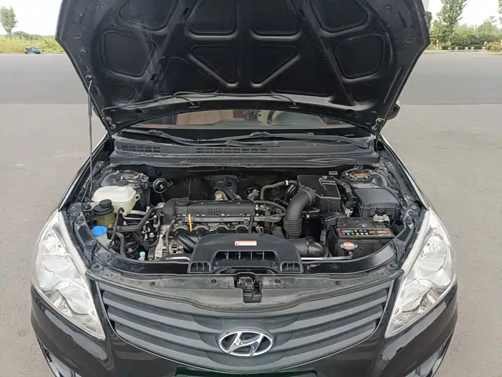 Hyundai Elantra — миниатюра 20