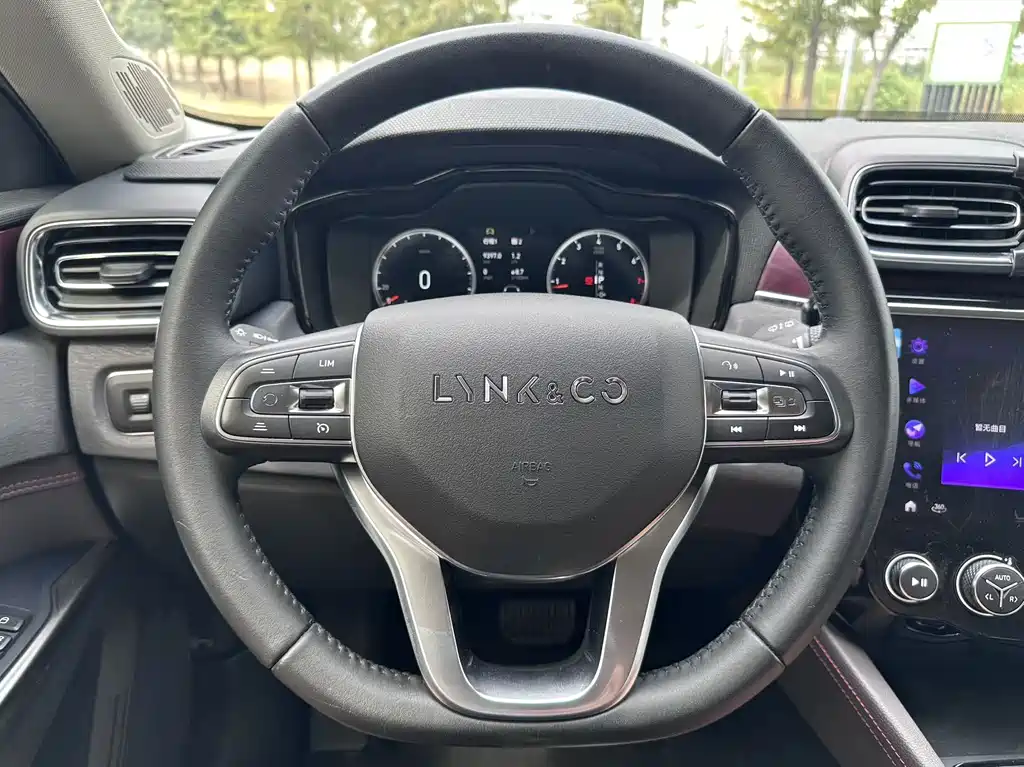 Lynk & Co 02 — миниатюра 15