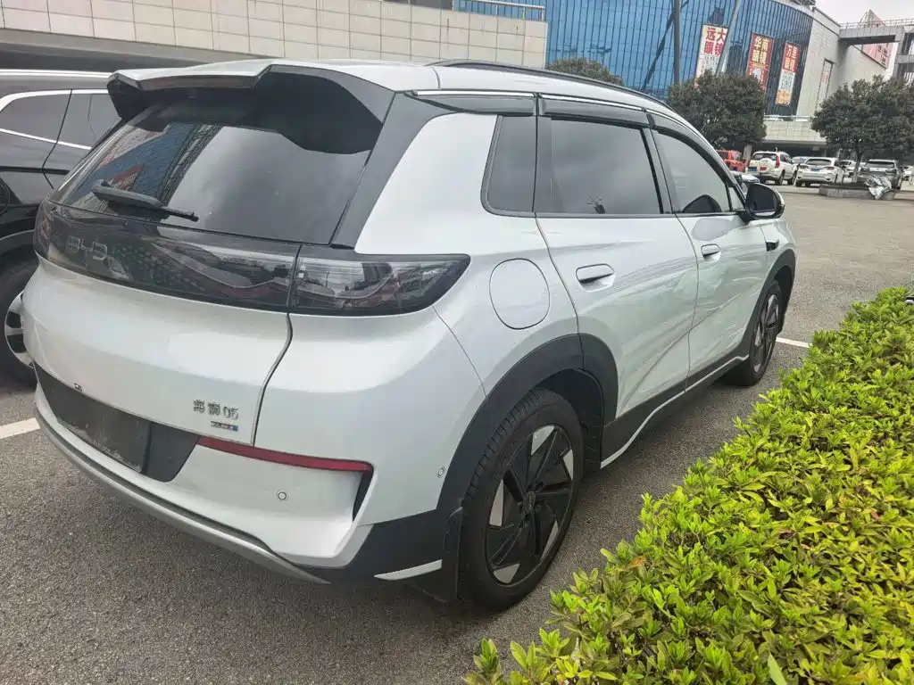 BYD Sealion 05 EV — миниатюра 7