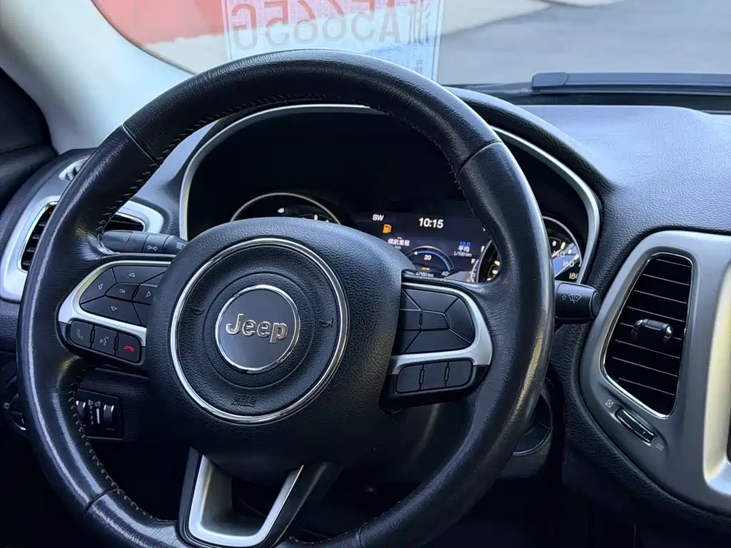 Jeep Compass — миниатюра 20