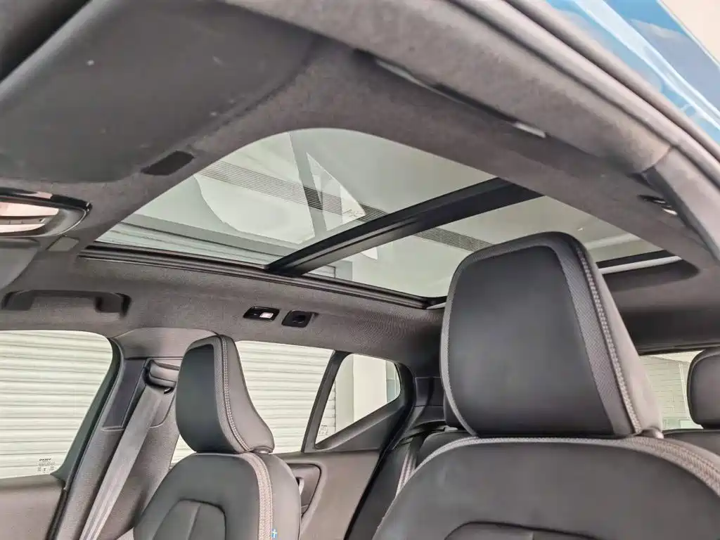 Volvo XC40 — миниатюра 12
