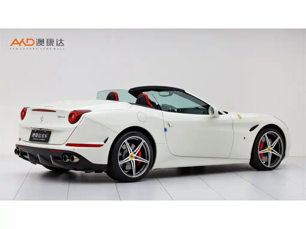 FERRARI CALIFORNIA T