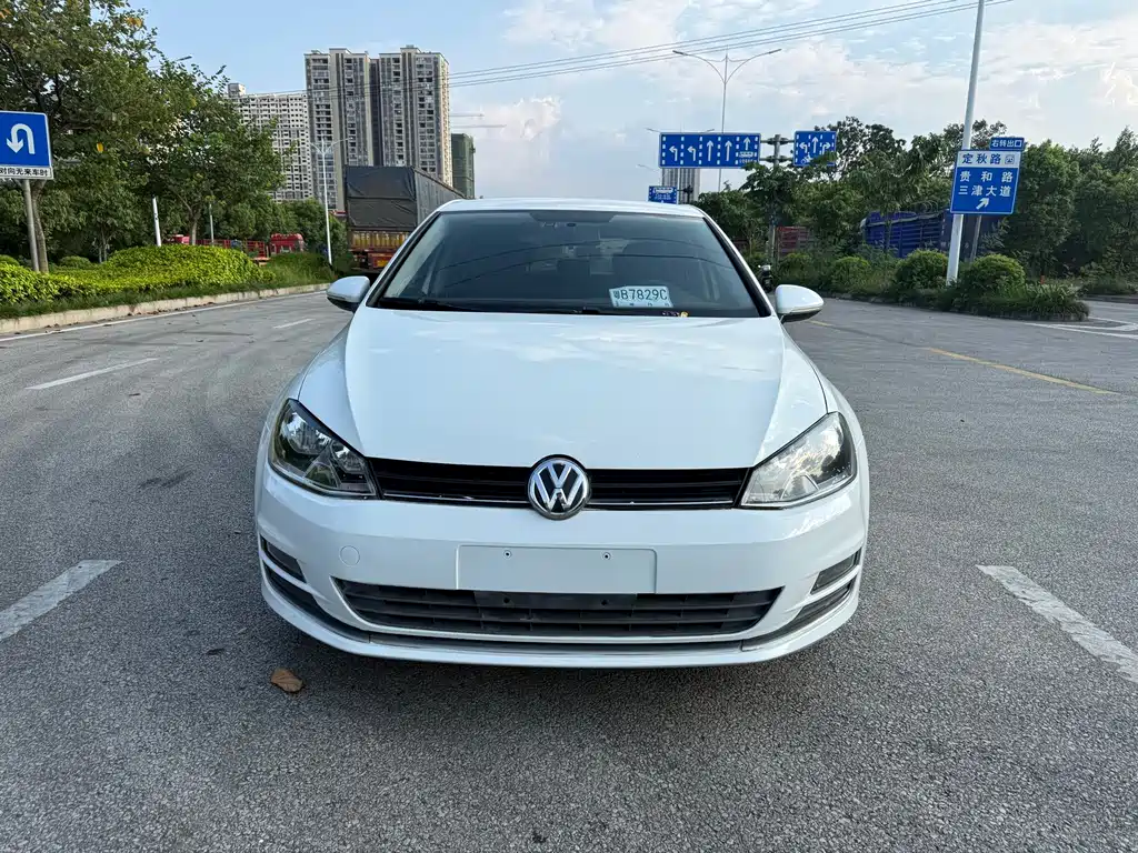 Volkswagen Golf — миниатюра 2