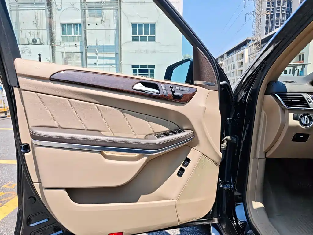 Mercedes-Benz GL-Class — миниатюра 21