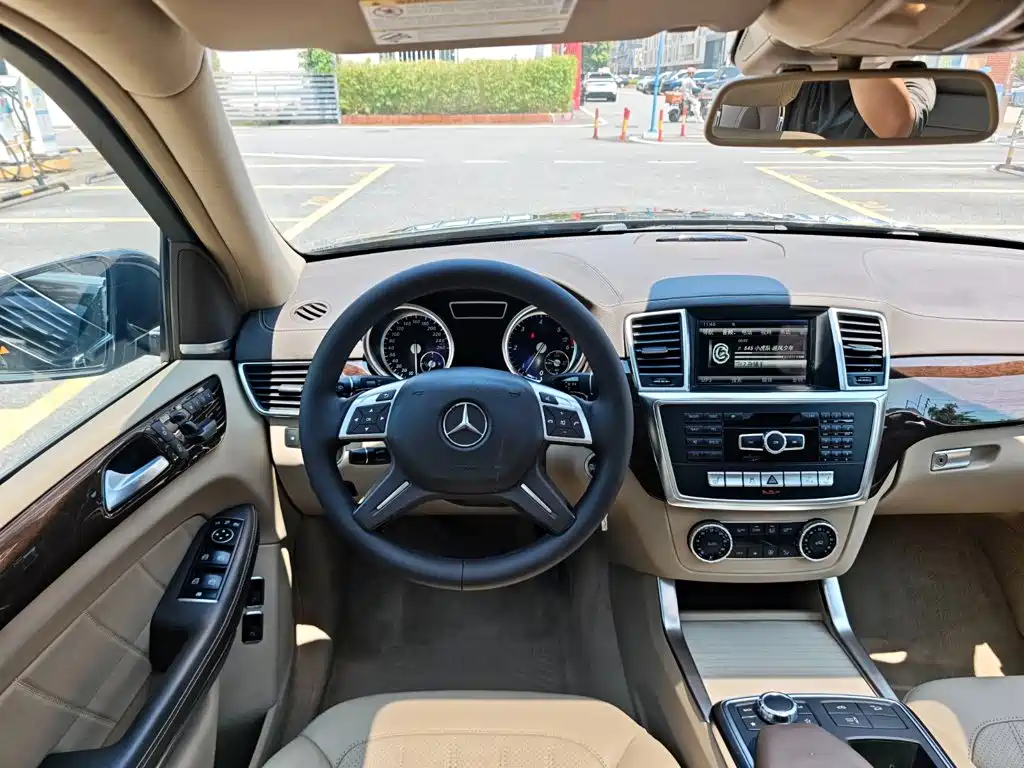 Mercedes-Benz GL-Class — миниатюра 17