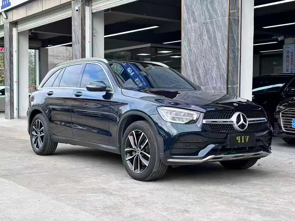 MERCEDES-BENZ GLC