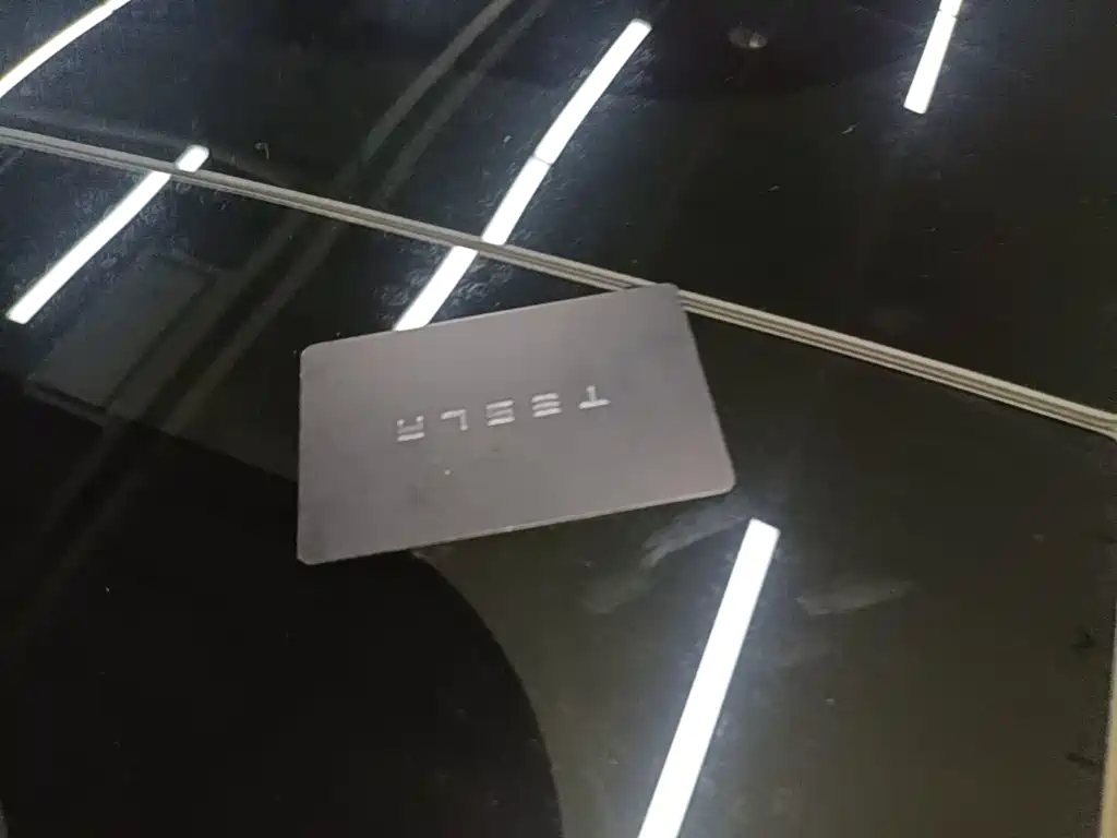 Tesla Model 3 — миниатюра 9