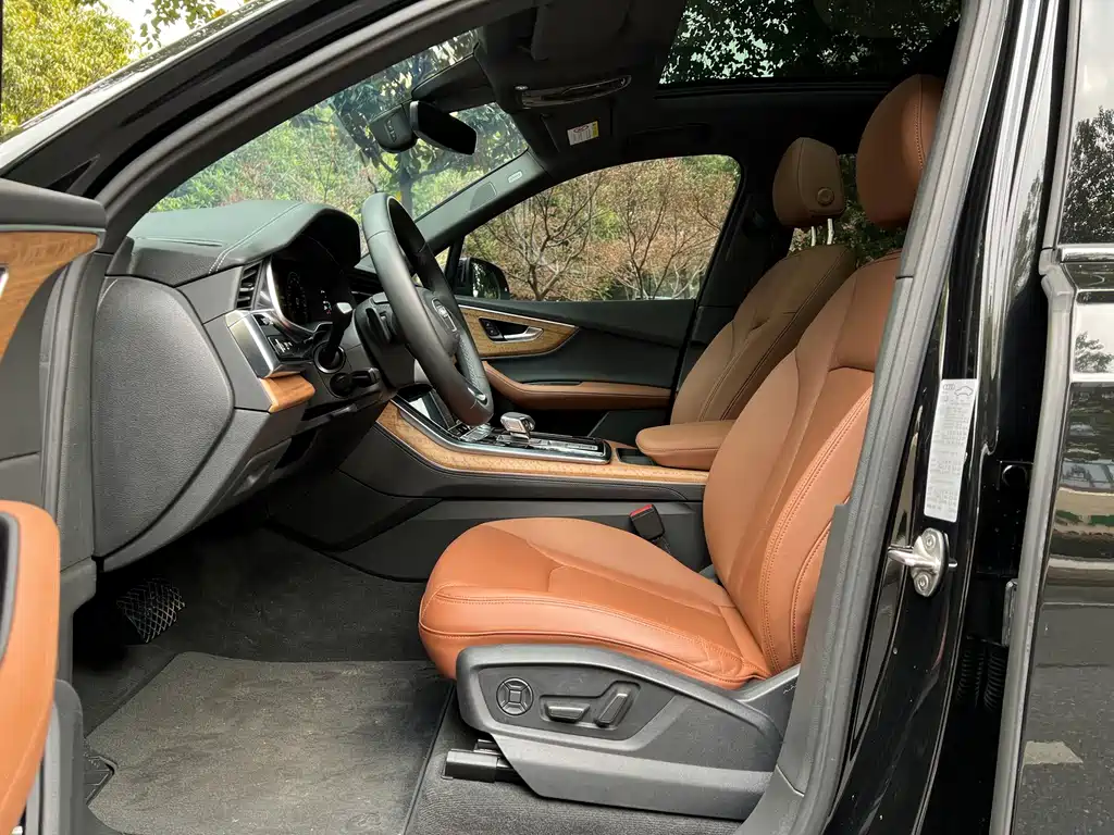Audi Q7 — миниатюра 7