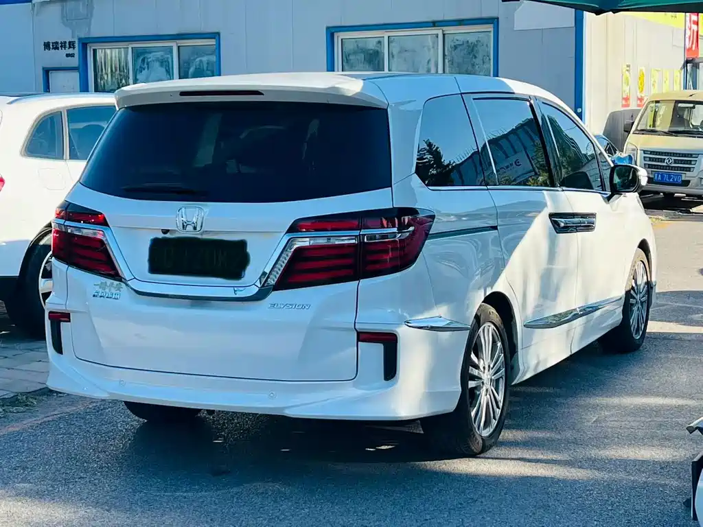 Honda Elysion — миниатюра 9
