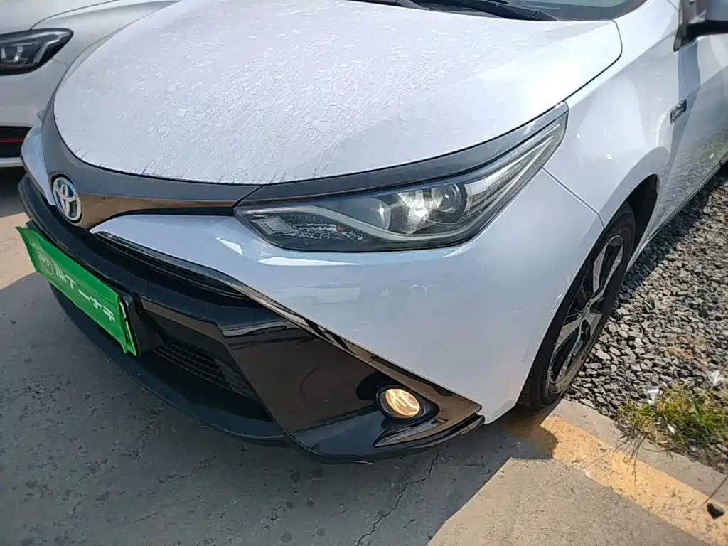 Toyota Levin Twin Engine E+ — миниатюра 24