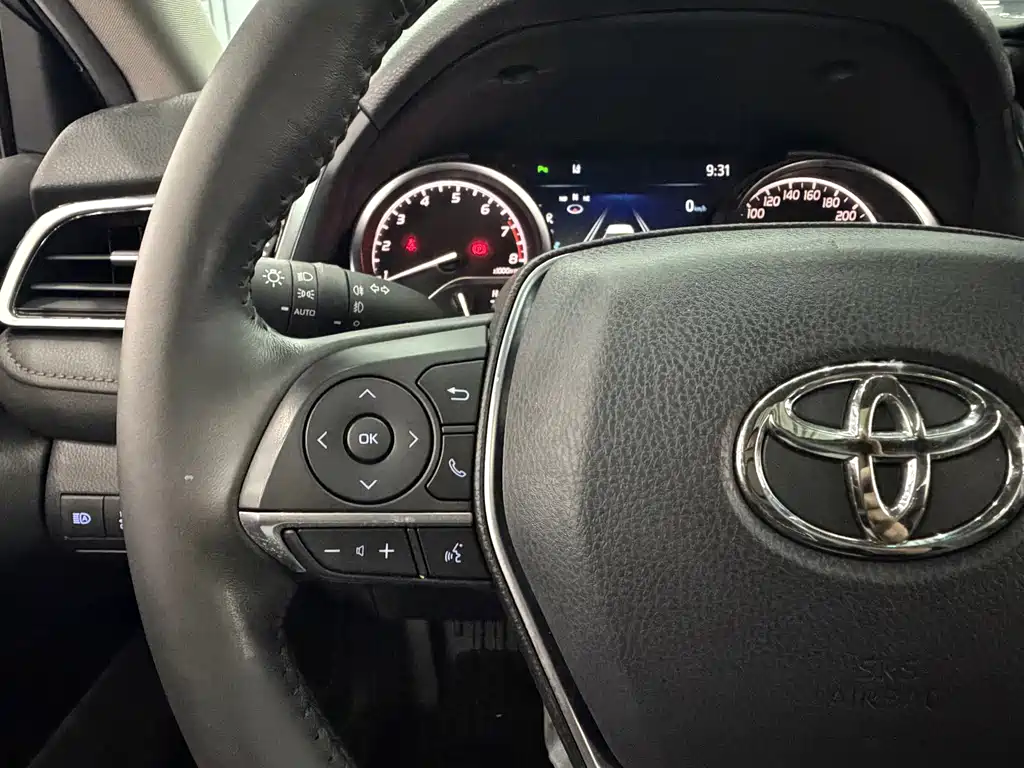 Toyota Camry — миниатюра 15