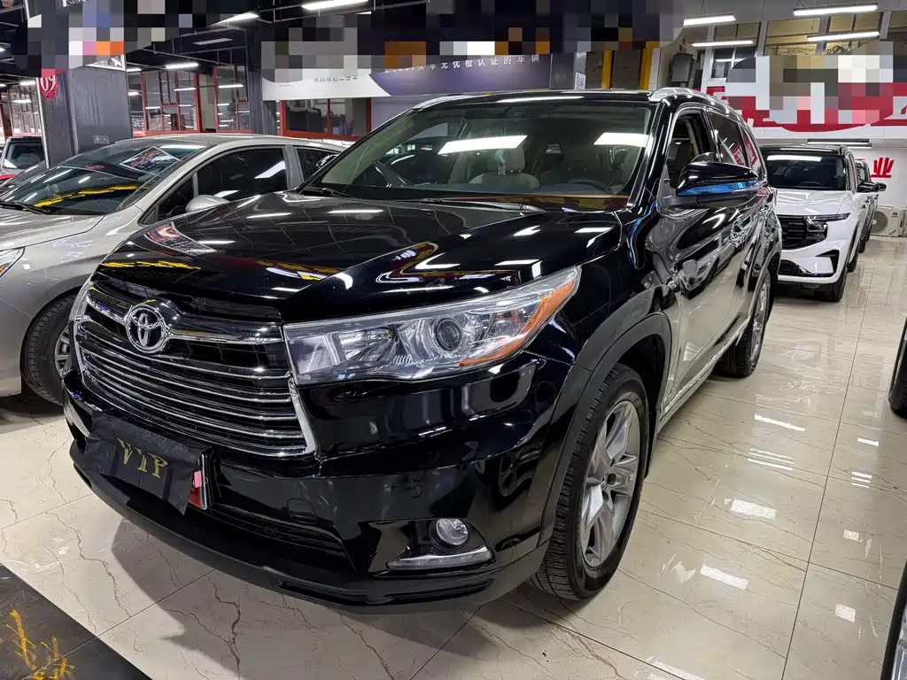 TOYOTA HIGHLANDER