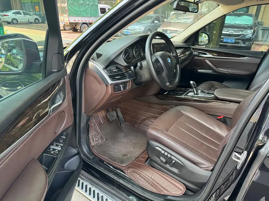 BMW X5 (Import) — миниатюра 5