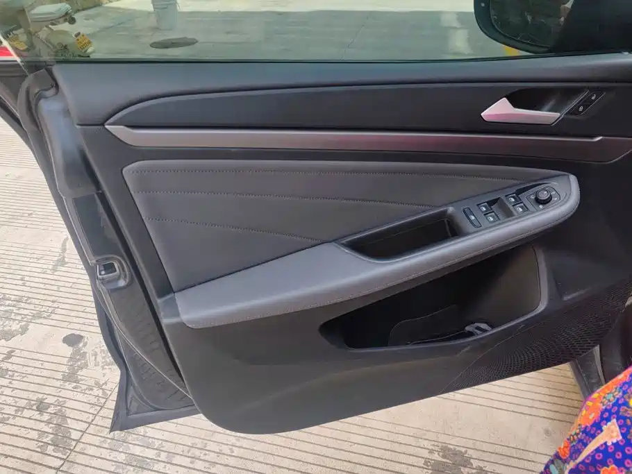 Volkswagen Lamando — миниатюра 7