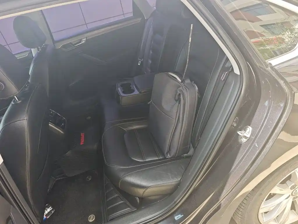 Volkswagen Passat — миниатюра 18